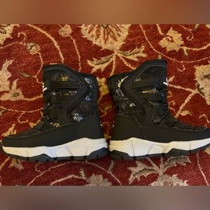 BODATU Boys Snow Boots Outdoor Waterproof Winter Kids Shoes size 10 Toddler